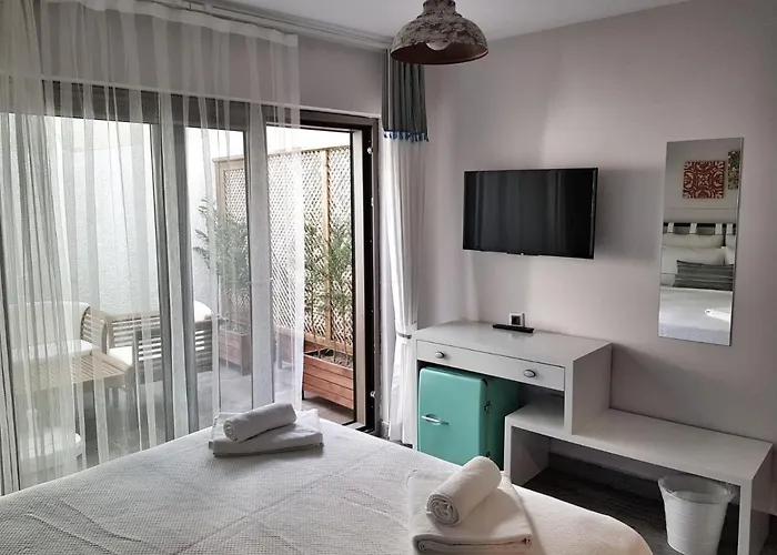 Hora Konukevi Gasthof 3*